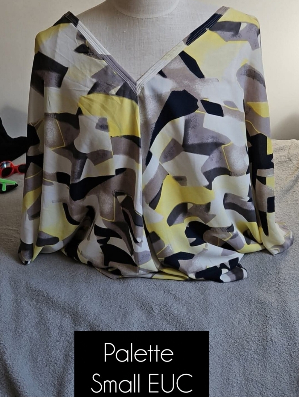 Womens Small Palette Yellow Abstract Off Shoulder Blouse